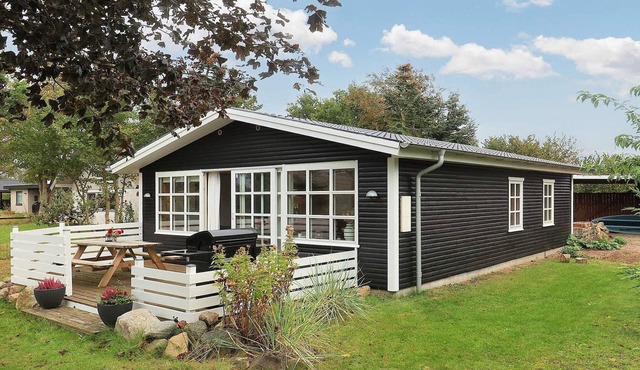 4 person holiday home in Millinge-By Traum