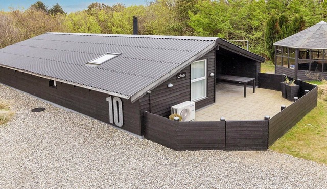 4 person holiday home in Thisted-By Traum