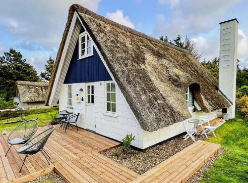 4 person holiday home in Ringkøbing-By Traum