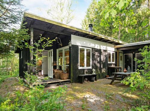 4 person holiday home in Bryrup-By Traum