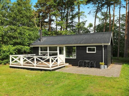 4 person holiday home in Hadsund