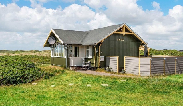 4 person holiday home in Rømø-By Traum