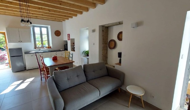 4-person house, perched village in Drôme Provençale.