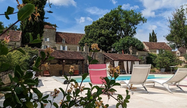 4 persons all confort in preserved natural environment next Dordogne and Lot