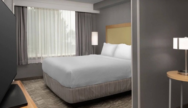 4 Pet-Friendly Units! Free Breakfast, Onsite Pool, Free Parking