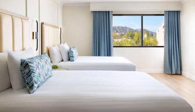 4 Premium Two Queen, The Anza A Calabasas Hotel, Near Van Nuys Golf Course