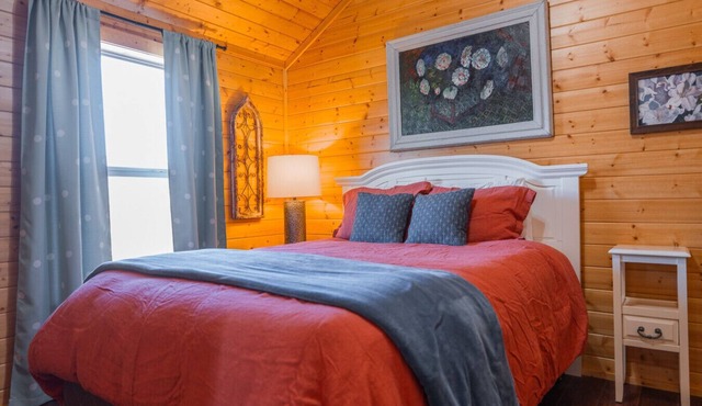 4 Private Cabins on 30 Acres 10 Min to Big Bend NP
