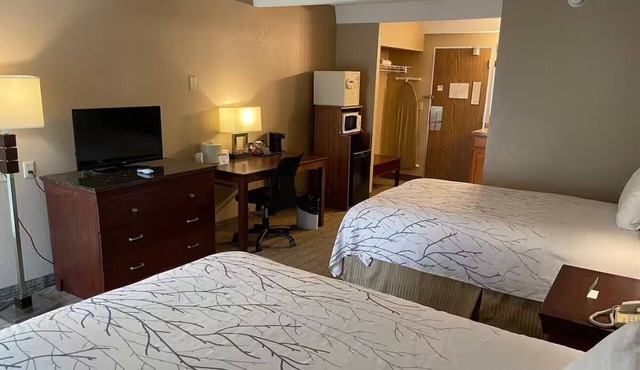 4 Quiet Urbana Suites Near University of Illinois at Urbana-Champaign