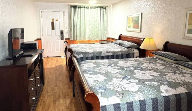 4 Relaxing & Affordable Rooms w/Free Parking + Pet-Friendly!