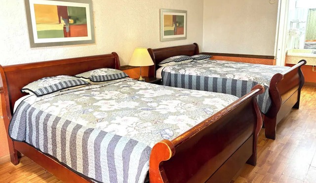 4 Relaxing Rooms w/Free Parking, Museum of the Coastal Bend - 3.5 miles away