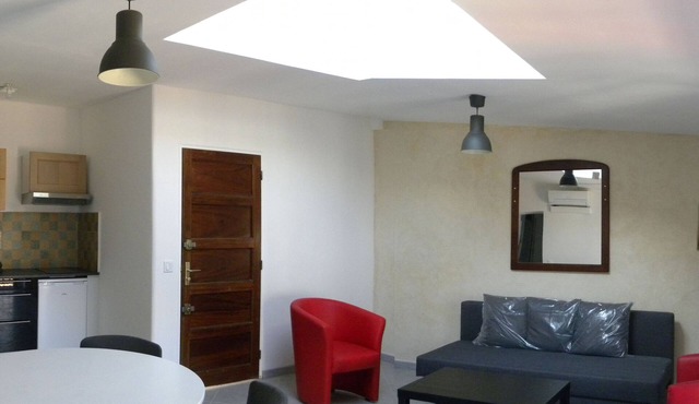 4 - Rent apartment in LUBERON in PROVENCE 4 beds