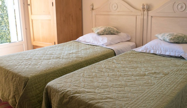 4 room villa 6 pers. (98m²), terrace, residence with swimming pool (Sault/Ventoux)