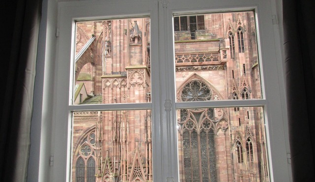 4 Rooms furnished 85m2 Place de la Cathédrale Downtown Strasbourg - Fiber