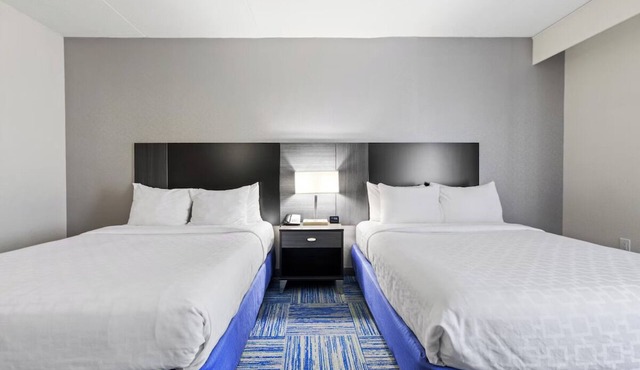 4 Rooms w/Breakfast Near Dorney Park & Wildwater Kingdom - w/Breakfast!