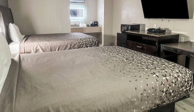 4 Scenic Rooms w/2 Queens Perfect for Fishing & Boating at Guntersville Lake