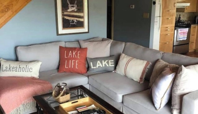 4 Season Cottage on Doe Lake - w/Sauna, AC & Kayaks