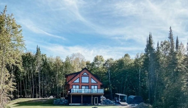 4 Season Lake House