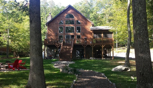 4 Season Lakefront Vacation Home