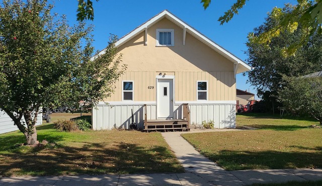4 Seasons Inn: nHunt, Fish, Work, Relax, Visitn4 bedroom 2 up/2 dn, 2 full bath