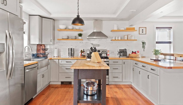 4 Seasons of Fun, Ellicottville house that sleeps 16!