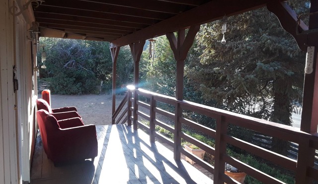 4 Seasons of Mountain beauty. Only 6 miles from freeway, great family getaway.