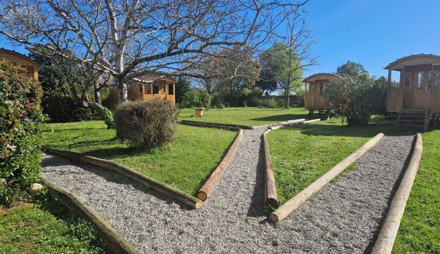 4-seater caravan (4) in wooded park. Close to the Canal du Midi