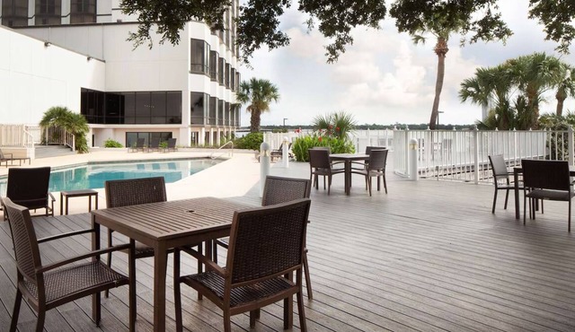 4 Spacious Rooms Near Armand Bayou Nature Center + 4 mins to NASA Space Center