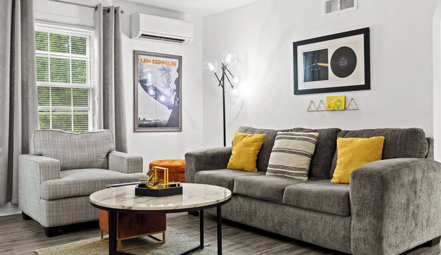 4 Spacious Units | Near Downtown & Expo Center!