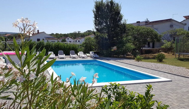 4 star apartment in Malinska 150m from the beach with pool, dishwasher, wifi, air conditioning
