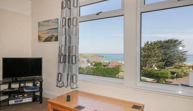 4 Star Apartment with Stunning Sea Views just 200 meters from Harlyn Bay Beach