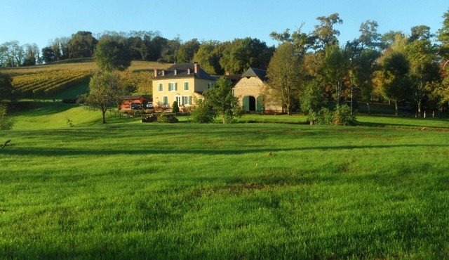 4-star gîte with private heated pool and panoramic views