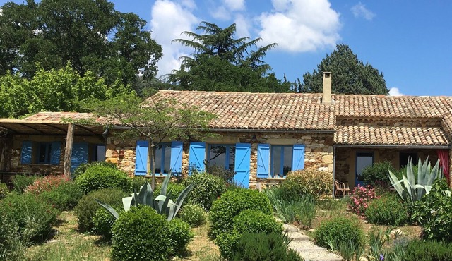4 star home KINTANA, heated child-safe pool, near Uzès
