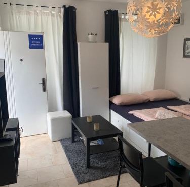 4 star studio apartment