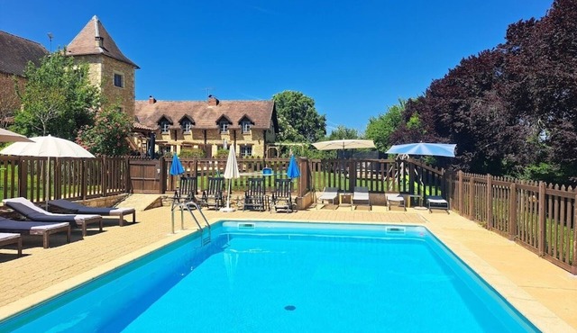 4 Stone gites, peaceful, large pool & many on-site activities, family-friendly.