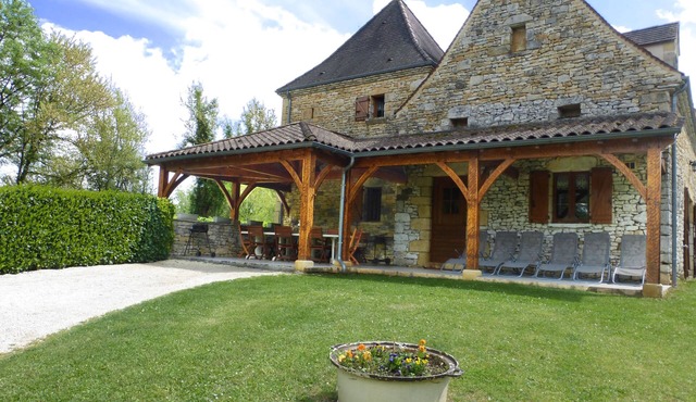 4* stone house in the countryside(Sarlat-Rocamadour)