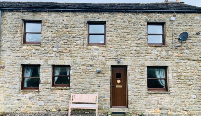 4 Swallowholm Cottage