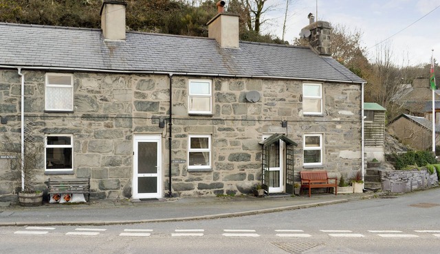 4 Tan Y Bryn Terrace