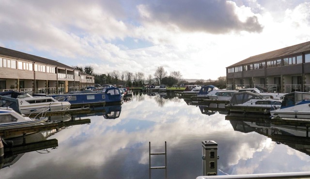 4 TEAL HOUSE, pet friendly, country holiday cottage in Tewitfield