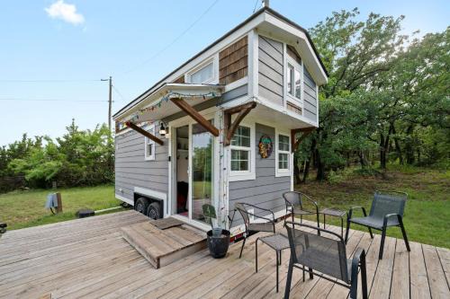 4 Tiny Ranch Cabin Animals Fire Pit Fossil Rim by Vacation Your Way