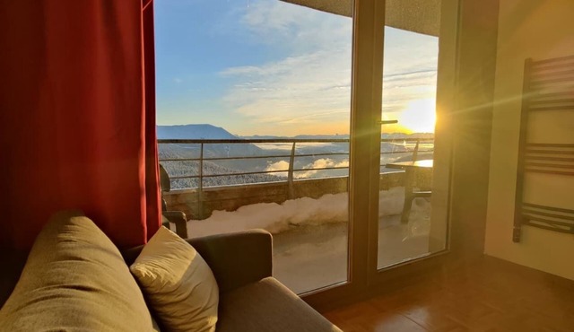 4 to 6 people in a 3 star residence with superb panorama near ski lift and slope