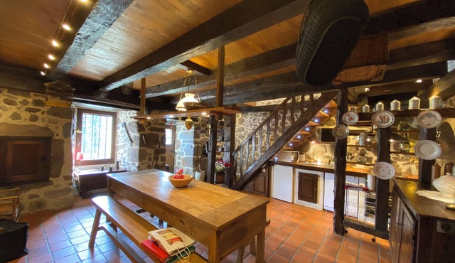 4* TYPICAL HOUSE IN BARRIADE 4 pers