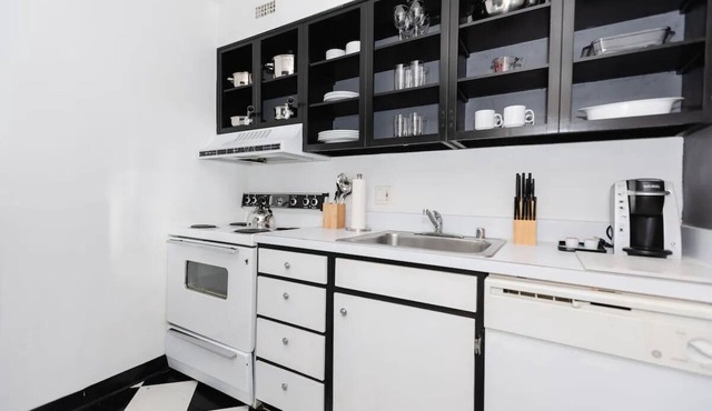 4 Units | Amazing Washington Getaway Near Iconic Landmarks | Family Stay