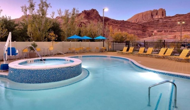4 Units in Moab with Free Breakfast & Parking Near National Park