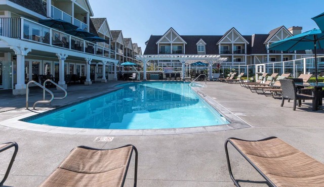 4 Units | Kitchen | Pool | Free Parking | Steps from Carlsbad Beach