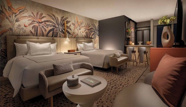 4 Units Perfect for Groups! Outdoor Pool, Beachfront Location, Pets Allowed