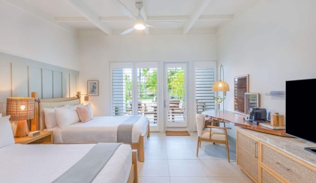 4 Units Perfect for Big Groups! Beachfront Property with Outdoor Pools!