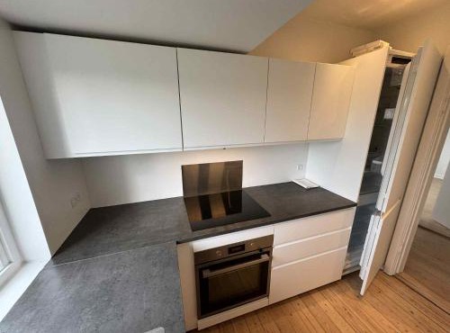 4 værelses lejlighed 85m2 med 3 soveværelser og 6 enkelt senge