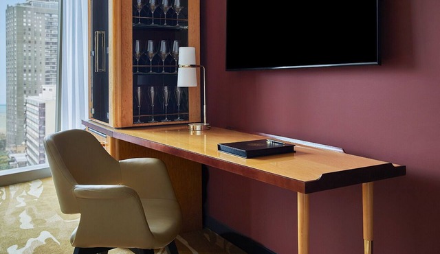 4 Viceroy Deluxe Lake View 2 Queens, Pets Allowed, Rooftop Pool!