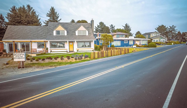 4 Waterfront Houses in 1: "Scopa" + "Selah" + "Seaview" + "SeaSong"