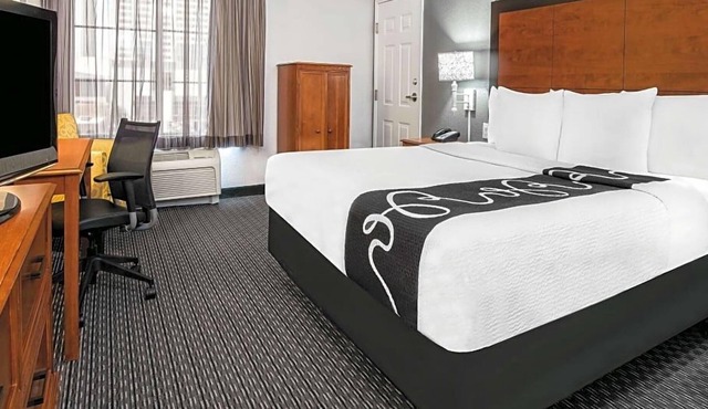4 x King Bed ADA at La Quinta Inn by Wyndham San Antonio Downtown